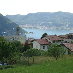https://la-ca-in-piaza.it-lombardy.com